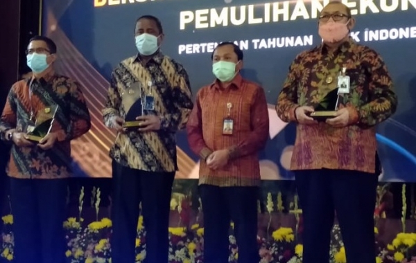 PT PIM Terima Penghargaan Kategori Responden Liaison Terbaik Dalam Acara Pertemuan Tahunan Bank Indonesia Provinsi Aceh Tahun 2020 